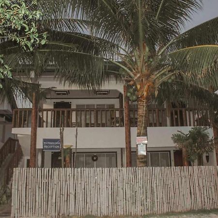 Blue Dolphin Hotel Malapascua Island エクステリア 写真