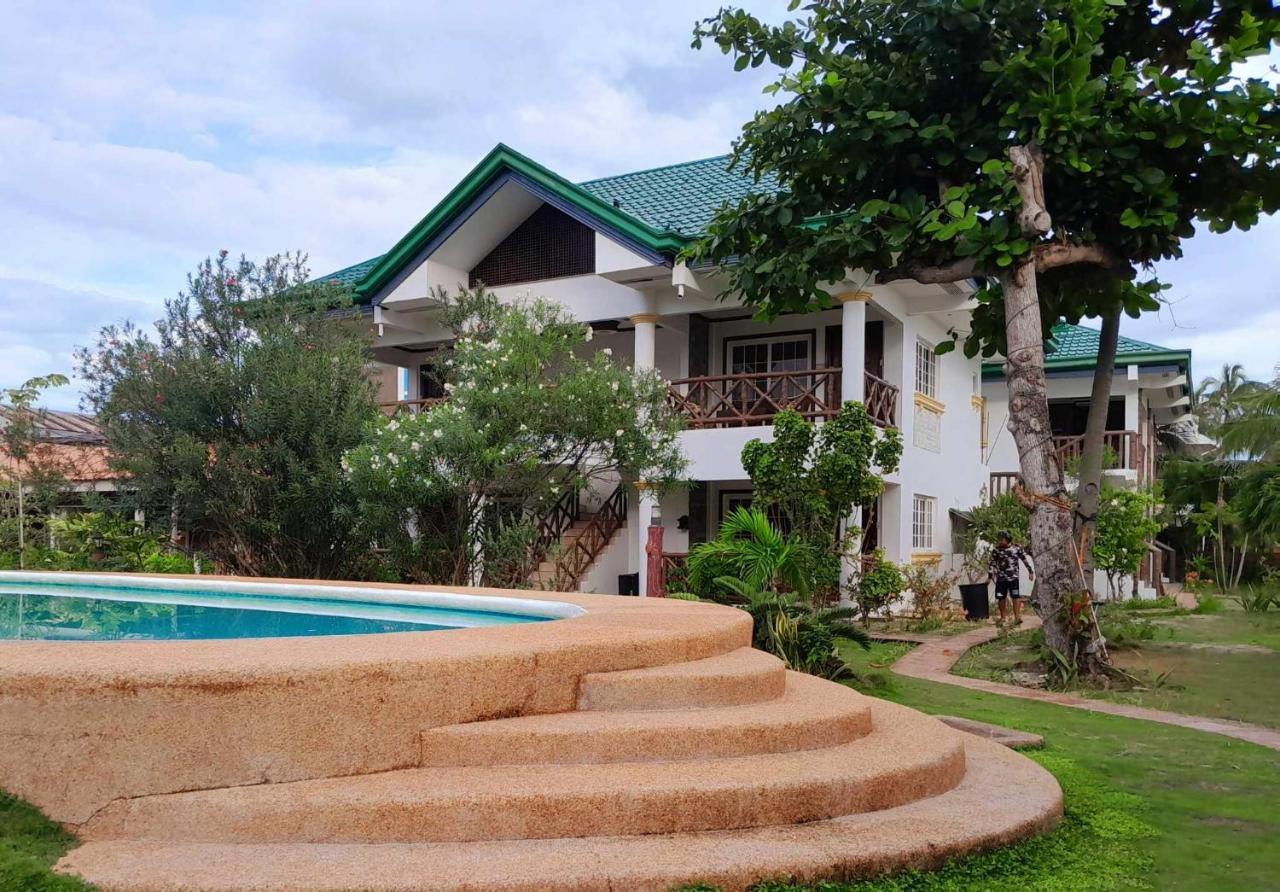Blue Dolphin Hotel Malapascua Island エクステリア 写真